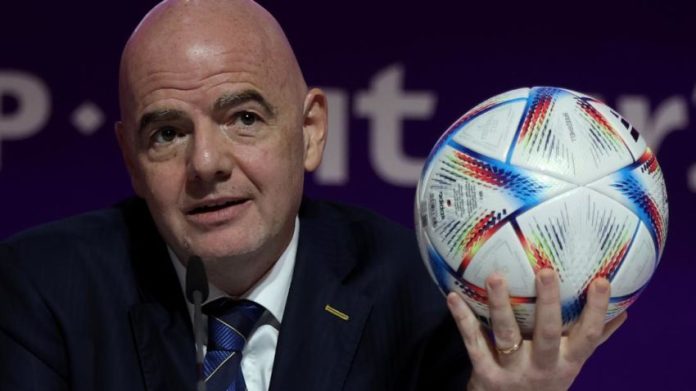 Qatar: FIFA president accuses the West of moral hypocrisy