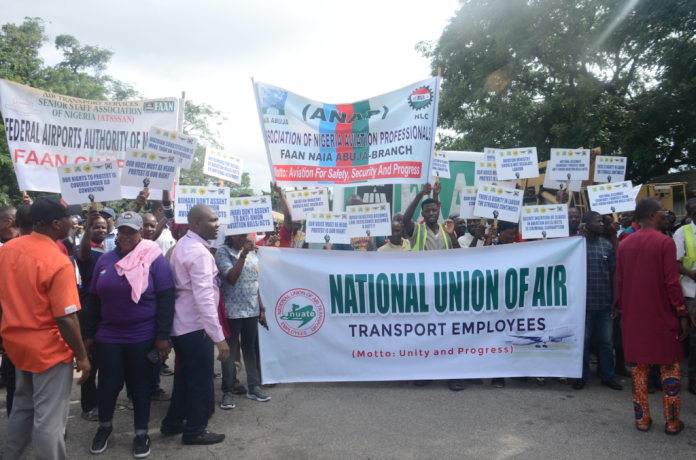 Aviation workers suspend strike